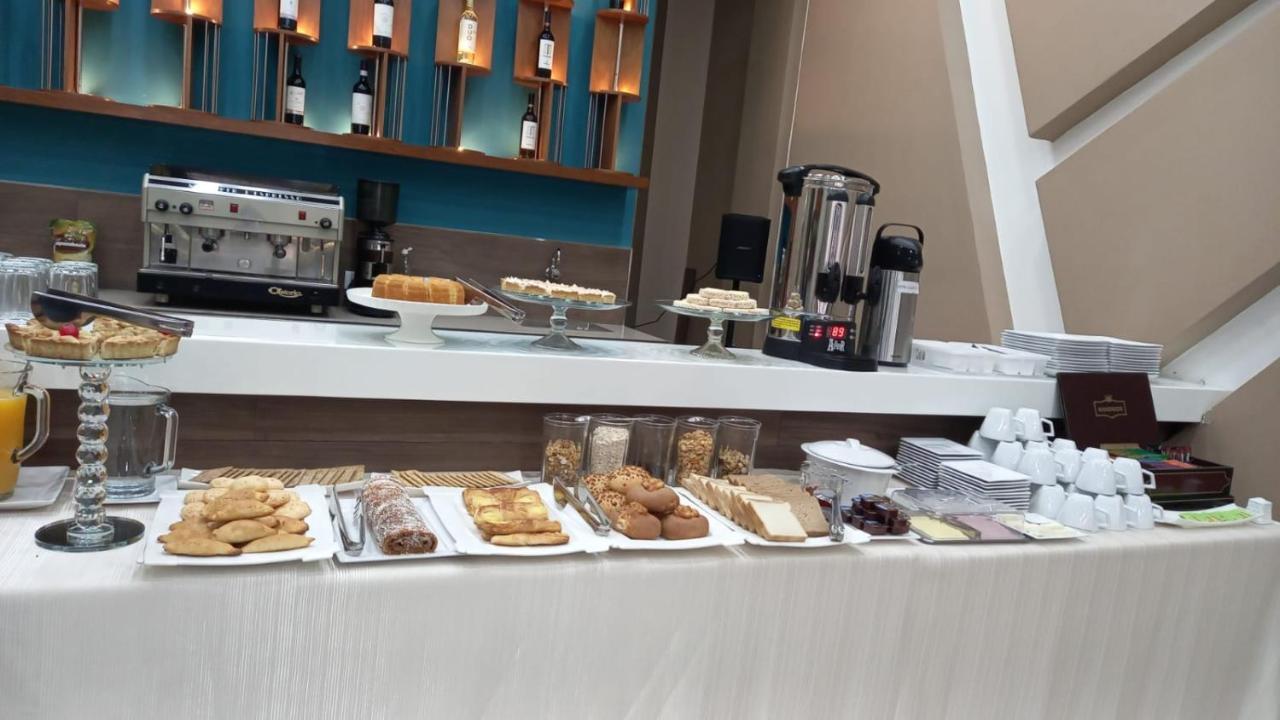 Hotel Innova 塔里哈 外观 照片
